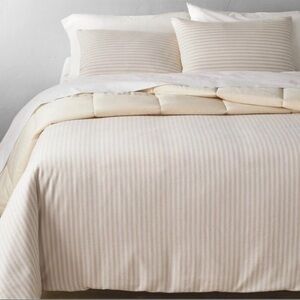NWT Casaluna Heavyweight Linen Blend Comforter Set Full/Queen